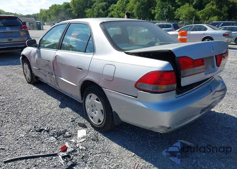 2001 Honda Accord 3.0 Lx z USA, uszkodzony, nr VIN 1HGCG16431A003724